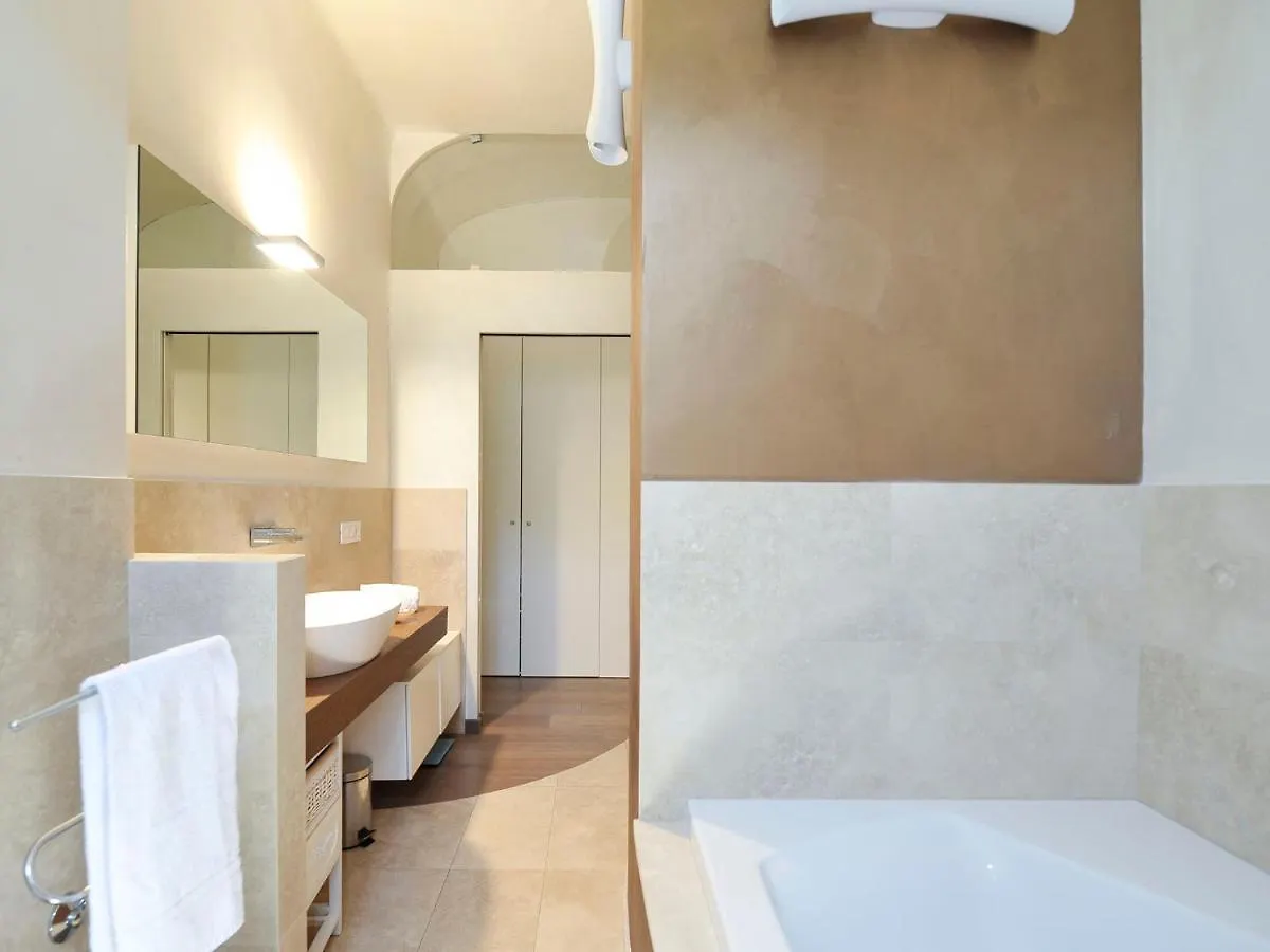 Ur Nest Santo Stefano B Daire Bolonya 0*,